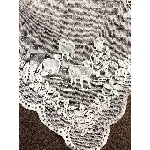 Vintage Cream Lace Tablecloth 58" x 84” Nativity Scene Holiday Scalloped Edge - Picture 4 of 5